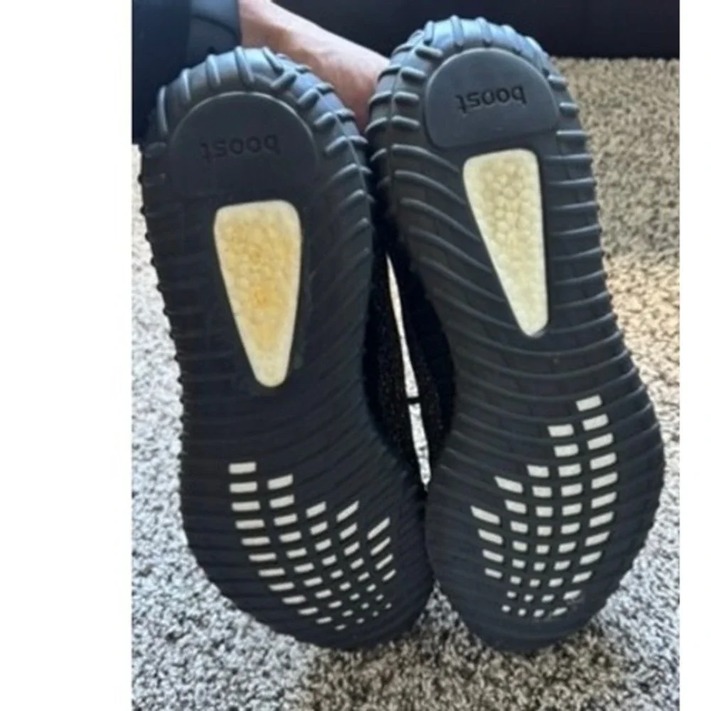 Adidas Yeezy Boost 350 V2 FU9007 Black Sneakers Shoes Mens Size 12.5‎ CON